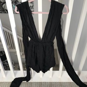 LF - Black Romper
